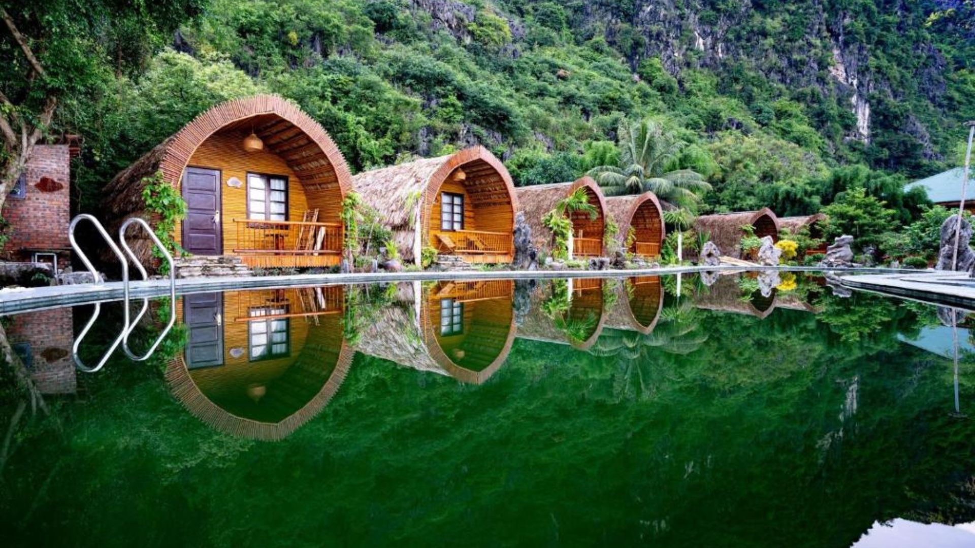 Hangulatos bungaló Ninh Binh zöld környezetében