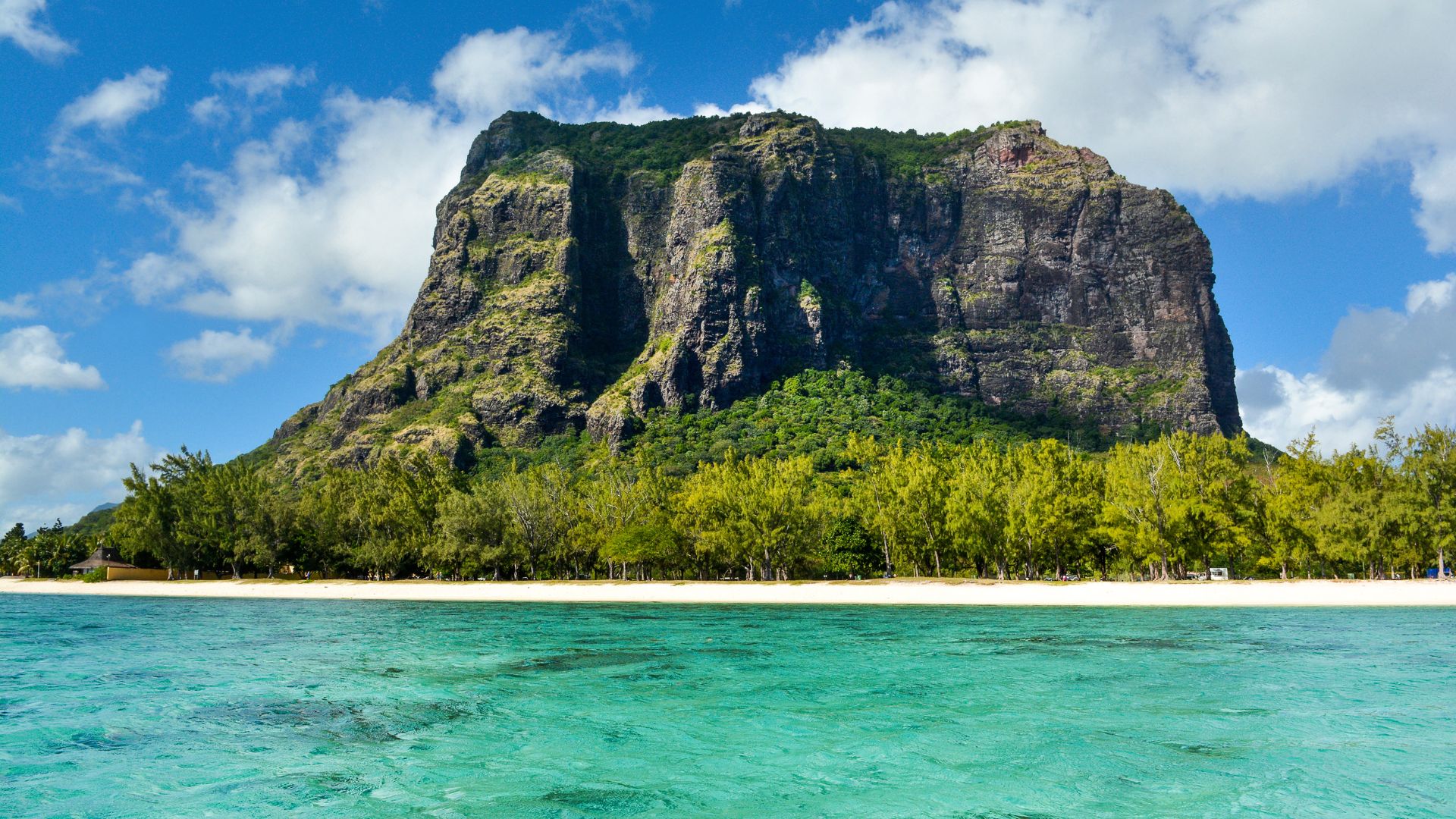 Le Morne hegye és türkizkék lagúnája Mauritiuson