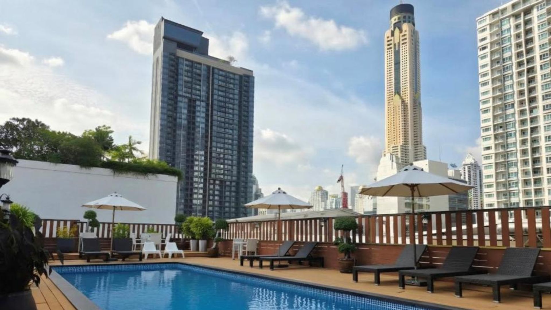 Stílusos folyóparti hotel Bangkokban