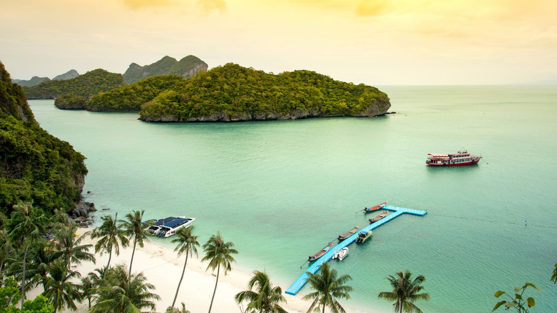 Az Ang Thong Marine Park trópusi szigetvilága