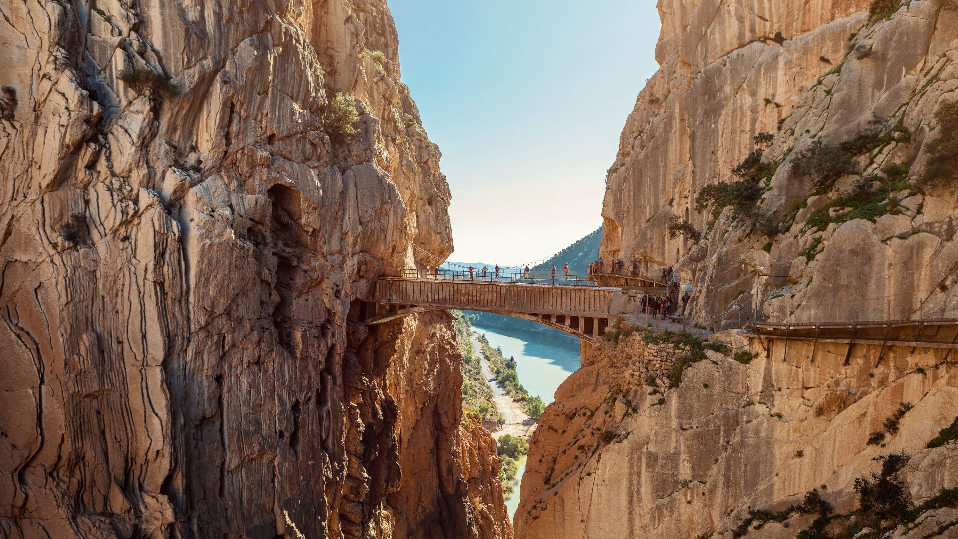 Caminito del Rey sziklafalak között vezető útvonala
