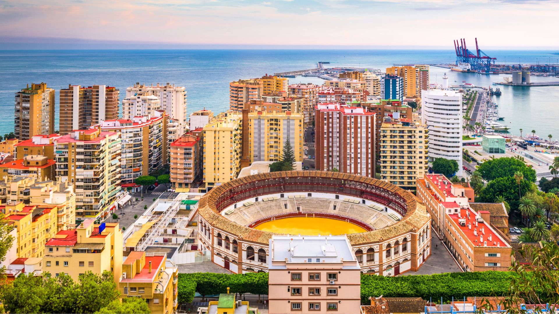 Málaga mediterrán városa a Costa del Sol partvidékén