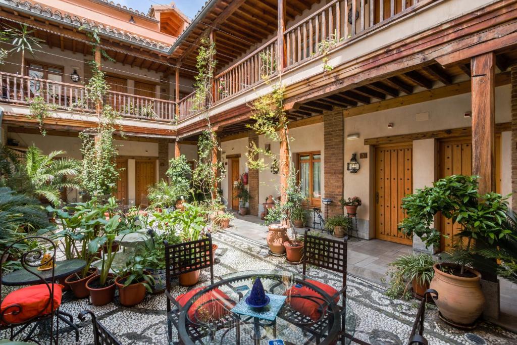 Hangulatos városi oázis hotel Granadában