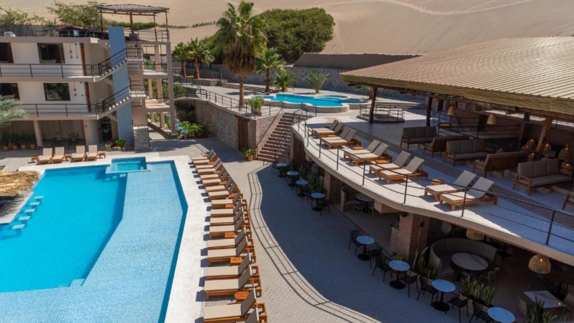 Hangulatos oázishotel Huacachina homokdűnéi között