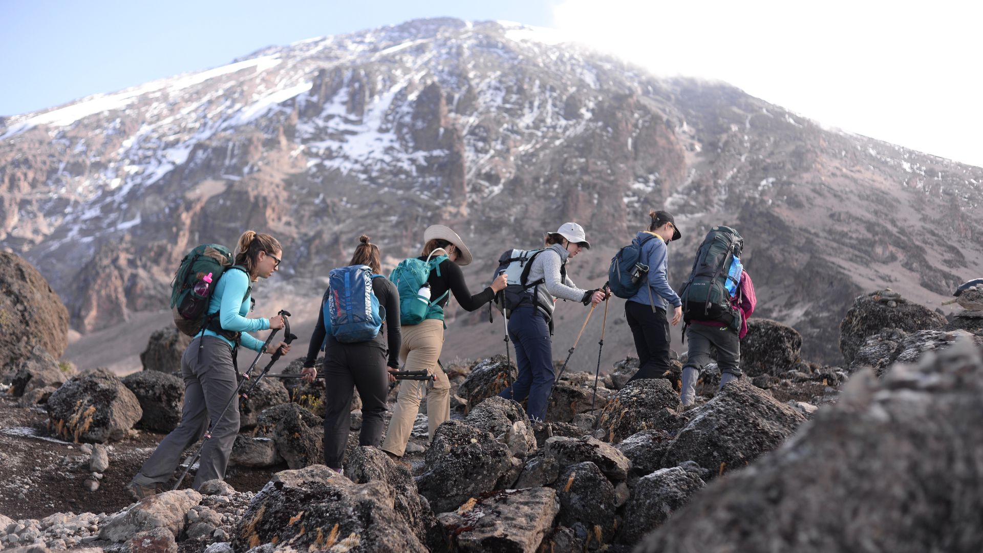 A Kilimandzsáró Machame útvonalának látványos magashegyi szakasza