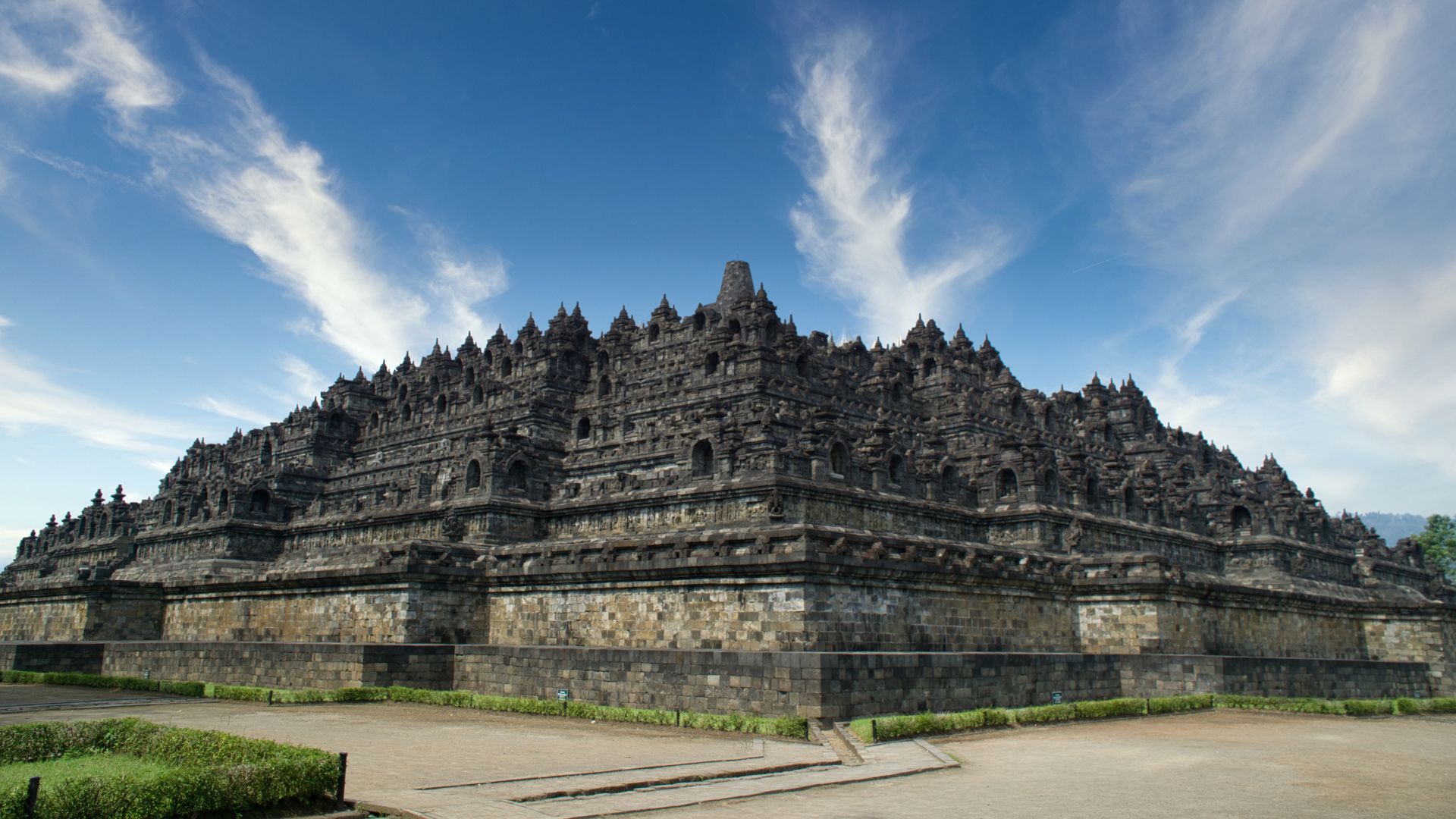 A Borobudur buddhista templomegyüttese Jáván