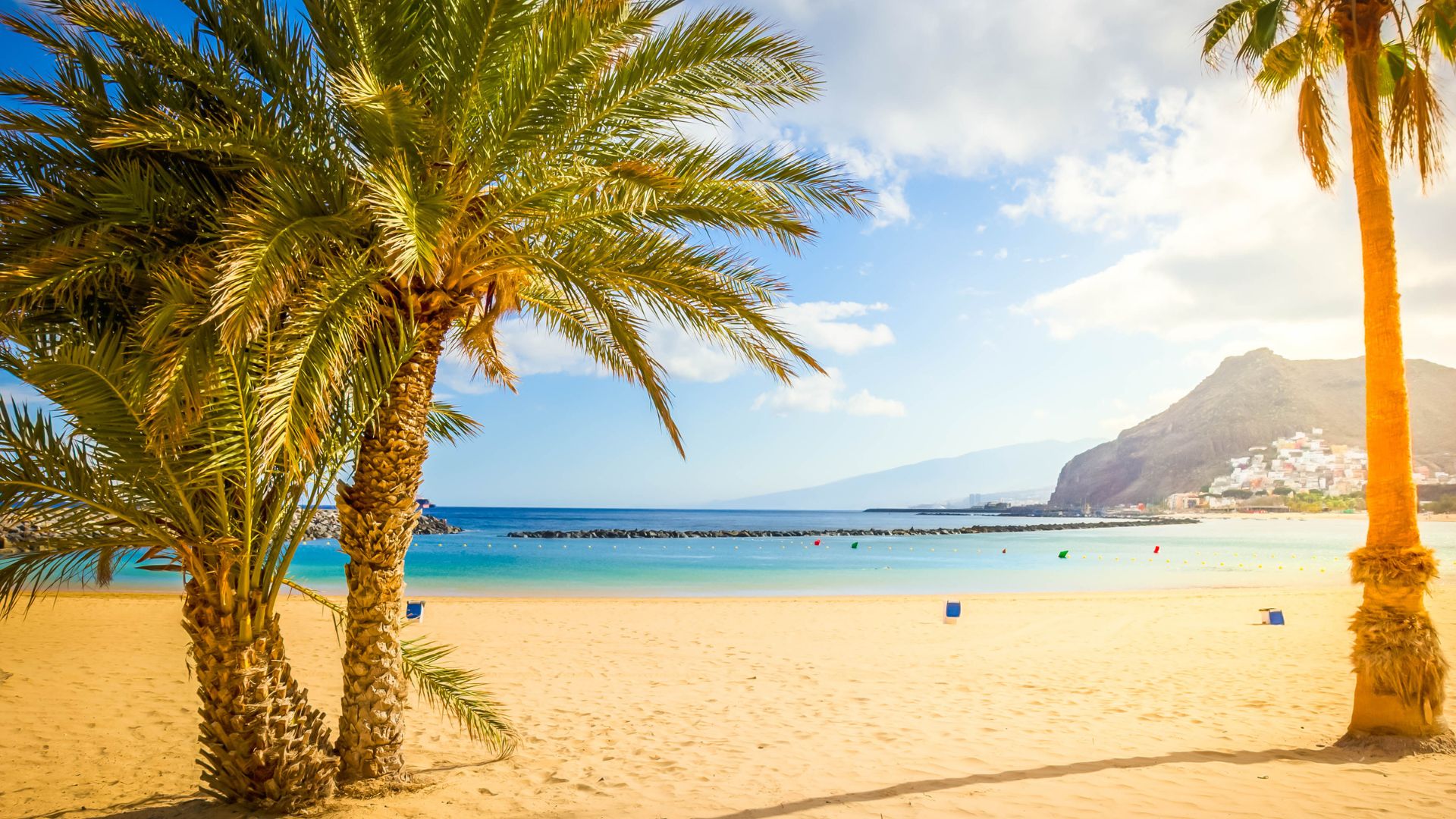 A Playa de las Teresitas aranyhomokos óceánpartja